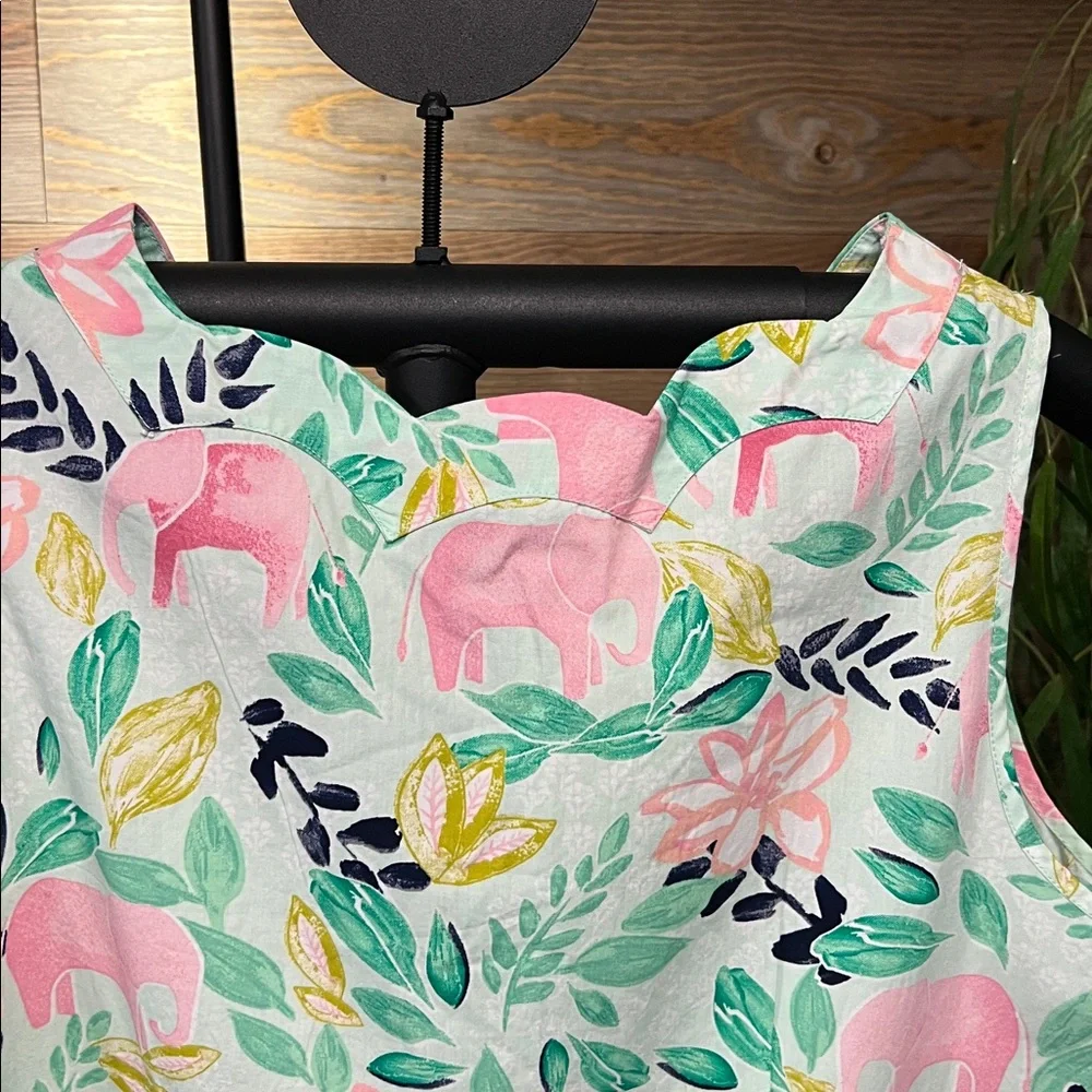 NWT Crown & Ivy sleeveless print dress with scalloped neckline and hem. 14 - Picture 6 of 8